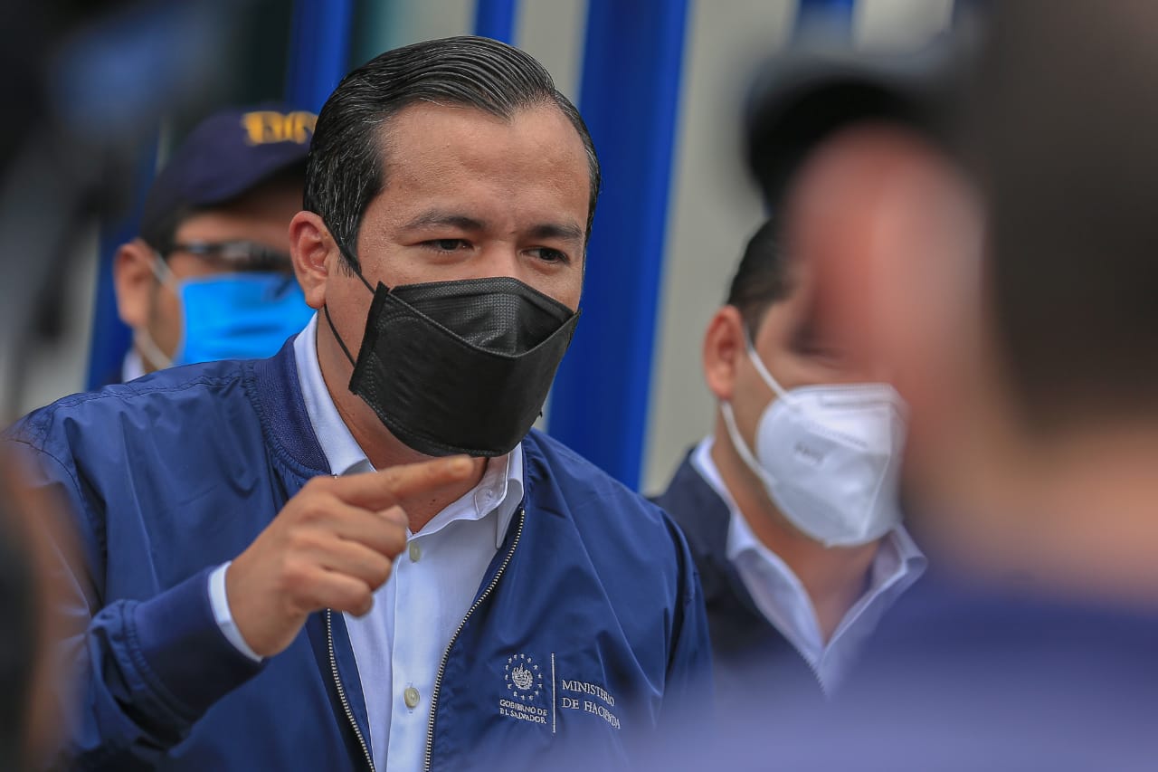 Ministro de Hacienda presenta dos nuevos avisos ante la FGR por evasión fiscal de casi $200,000 ministro-de-hacienda-presenta-dos-nuevos-avisos-ante-la-fgr-por-evasion-fiscal-de-casi-200000